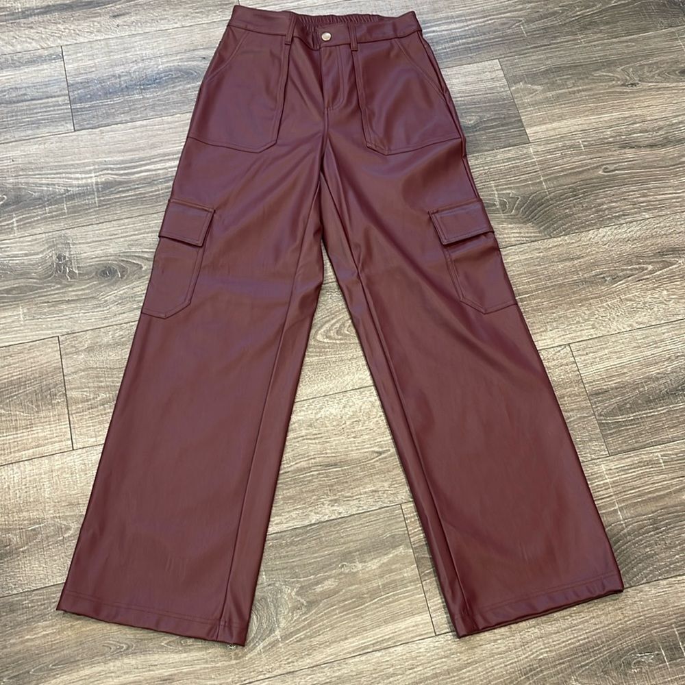 Wild Fable Pleather cargo pants size small